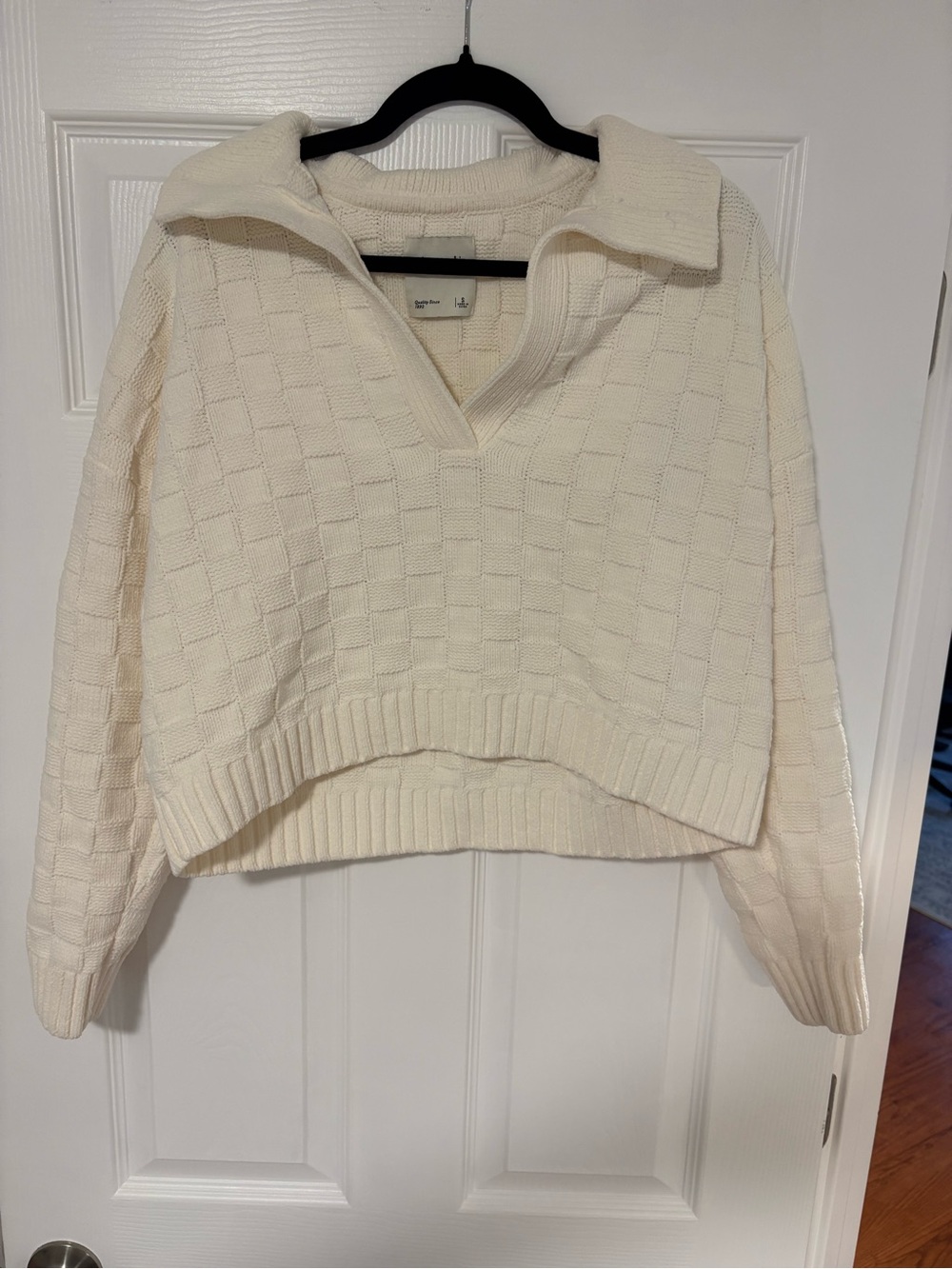 Abercrombie & Fitch Cream Cropped V-Neck Pullover with Collar